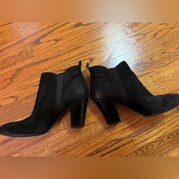 Michael Kors Black western heeled boot bootie black suede size 9 gently used - Picture 4 of 7